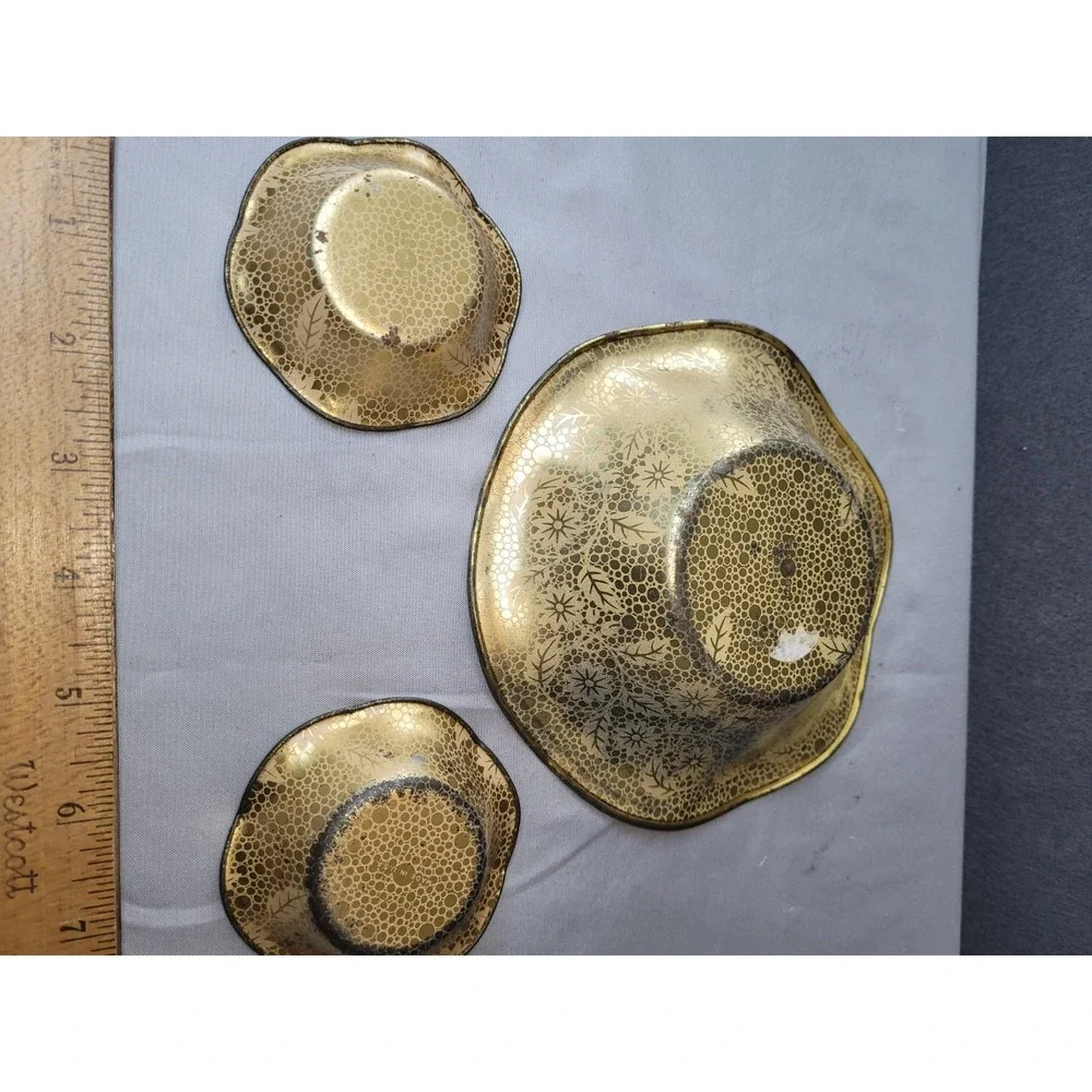 Vintage Planters Nuts Mr. Peanut Gold Tone Peanut Design 3-Piece Dish Set